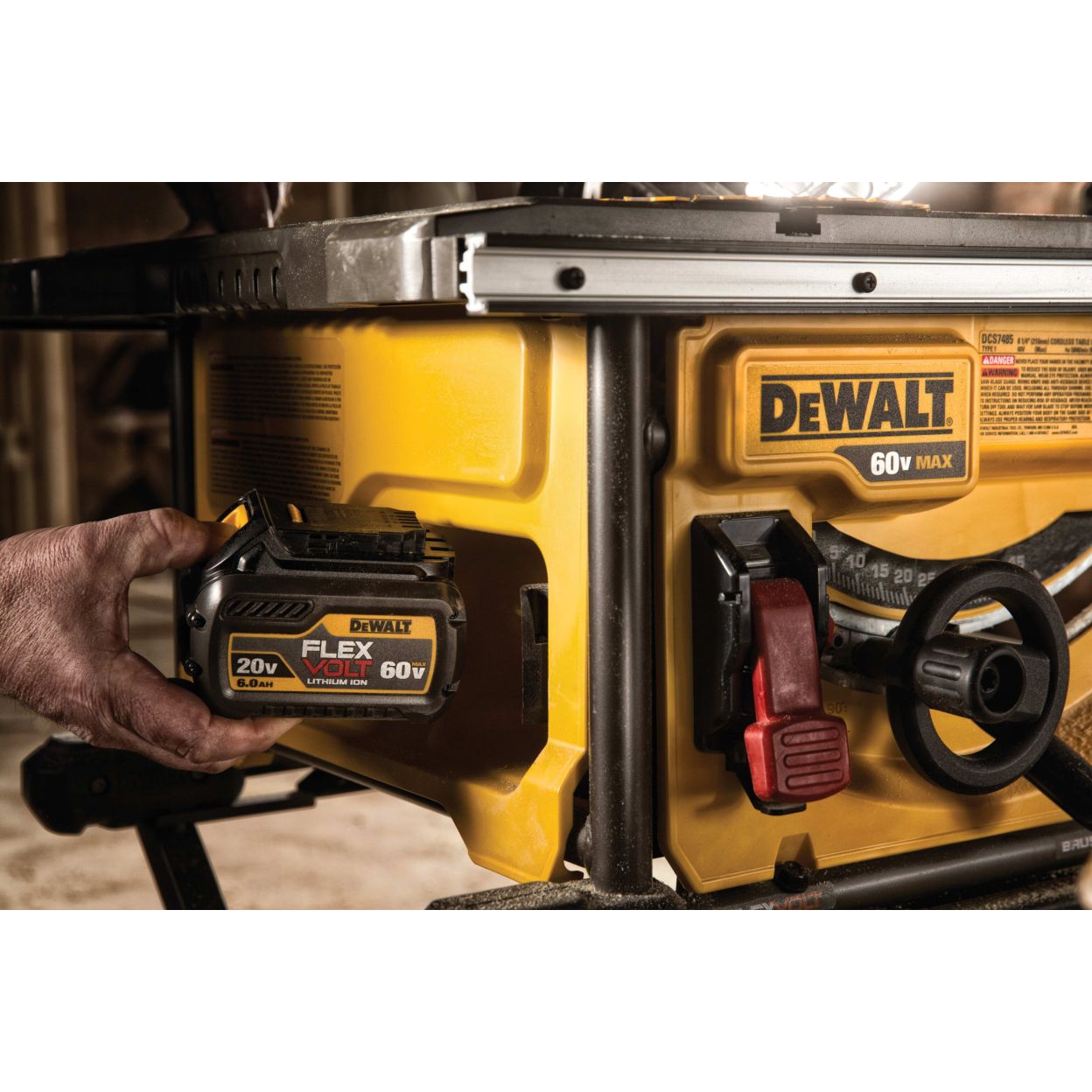 Аккумуляторная дисковая настольная пила DEWALT DCS7485NB, 60 В, 216 мм, 5800 об/мин, без АКБ и ЗУ (DCS7485B-A9)