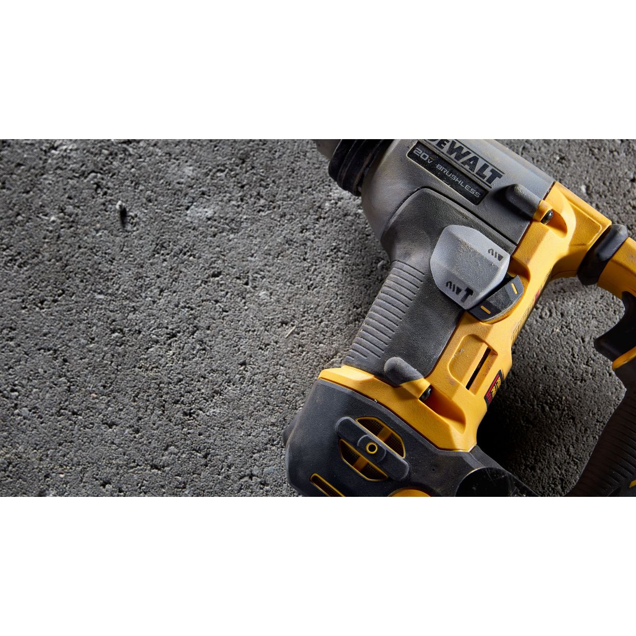 Аккумуляторный перфоратор DEWALT DCH172N, 20 В, 1.4 Дж, 4980 уд/мин, без АКБ и ЗУ (DCH172N-A9)