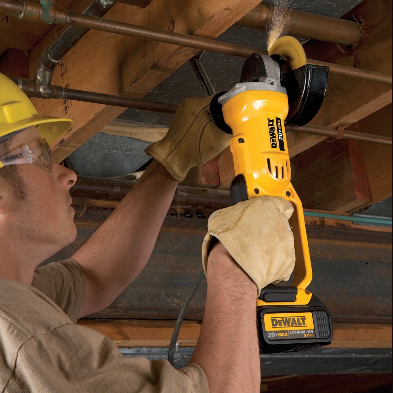 Аккумуляторная угловая шлифмашина DEWALT DCG412NT, 18 В, 125 мм, 7000 об/мин, без АКБ и ЗУ, в кейсе TSTAK