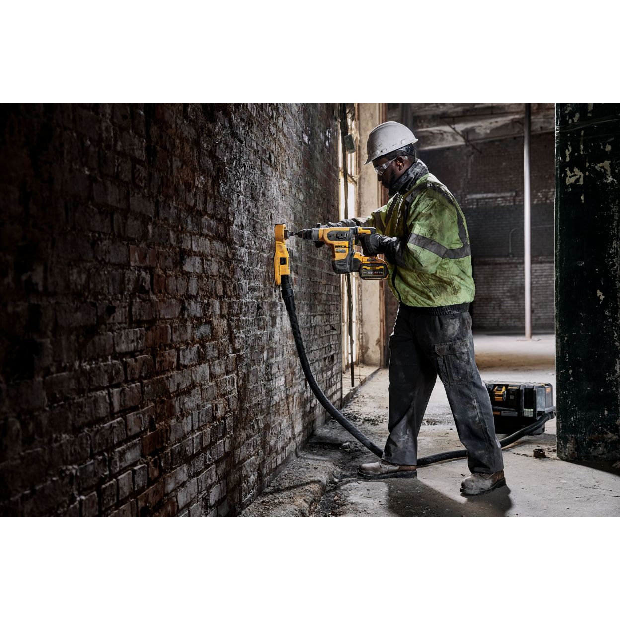 Аккумуляторный перфоратор DEWALT DCH416NT, 54 В, 4.5 Дж, 4200 уд/мин, без АКБ и ЗУ, в кейсе TSTAK (DCH416NT-XJ)