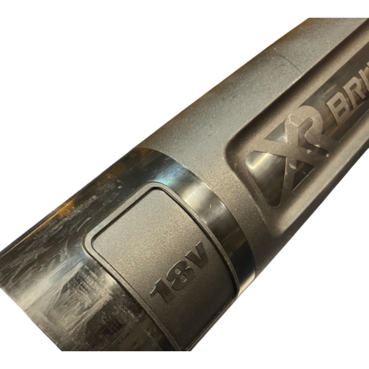 Аккумуляторная воздуходувка DEWALT DCMBL562N, 18 В, 764 м³/ч, без АКБ и ЗУ (УЦЕНЕННЫЙ ТОВАР) (DCMBL562N-XJ/U)