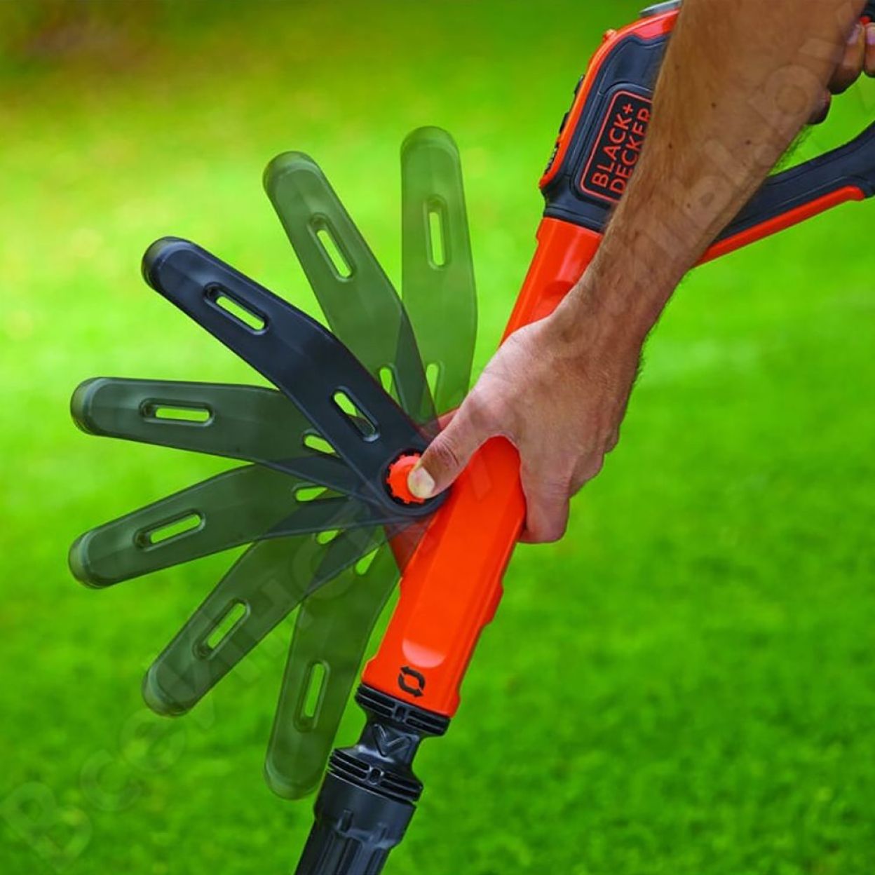 Триммер STC1820EPC + колесная база CM100, BLACK+DECKER, 18В, 2Ач, 28см