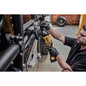Аккумуляторная полировальная машина DEWALT DCM848P2, 18 В, 125 мм, 5500 кол/мин, с 2 АКБ 5 Ач и ЗУ, в сумке (DCM848P2-QW)
