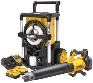 Аккумуляторный набор садовой техники DEWALT, 18 В: мойка высокого давления DCMPW1600 + воздуходувка DCMBL562, с 2 АКБ 5 Ач и ЗУ