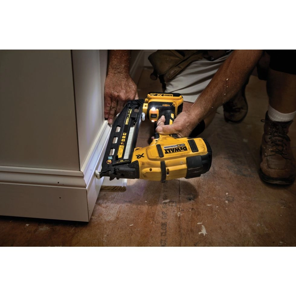 DEWALT 18 B 48 DCN660N