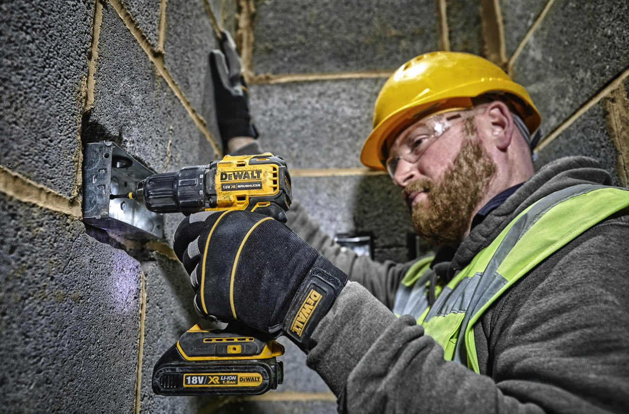 Аккумуляторная безударная бесщеточная дрель-шуруповерт 18В DEWALT DCD708N без АКБ и ЗУ