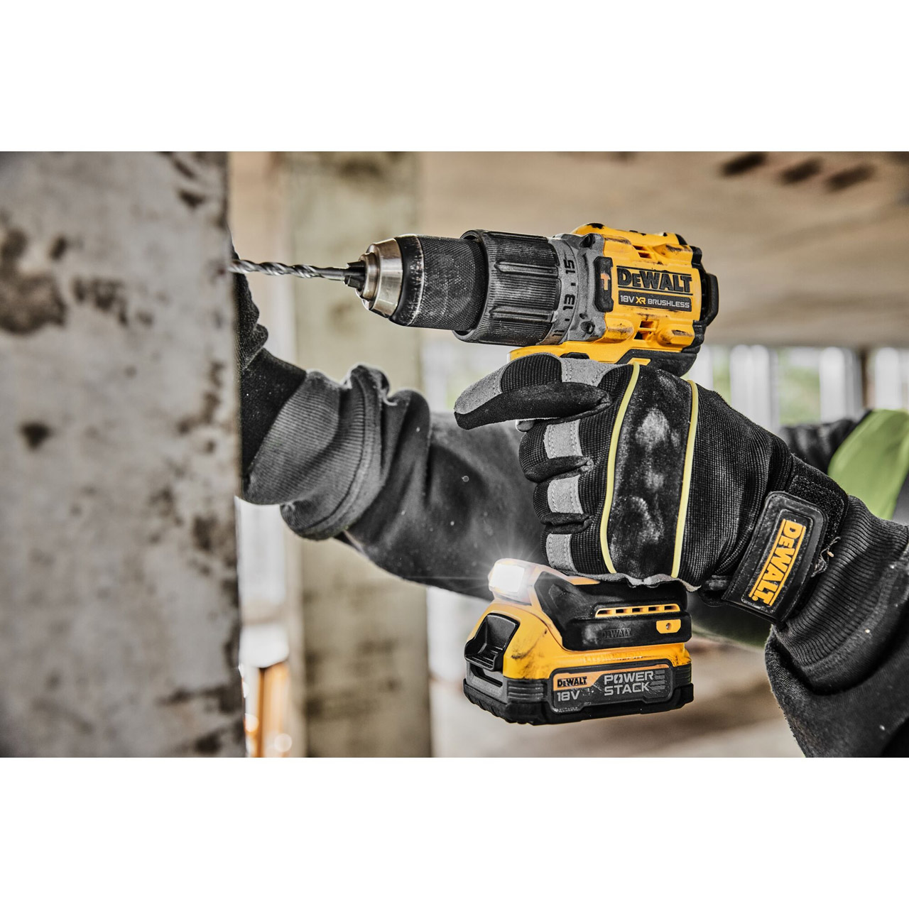 Аккумуляторная ударная бесщеточная дрель-шуруповерт DEWALT DCD805E1T, 18 В, аккумулятор PowerStack 1.7Ач